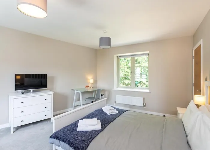 Beautiful Honeycomb Cottage In Heart Of Cotswolds