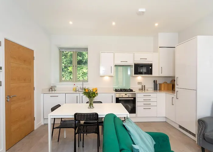 Beautiful Honeycomb Cottage In Heart Of Cotswolds
